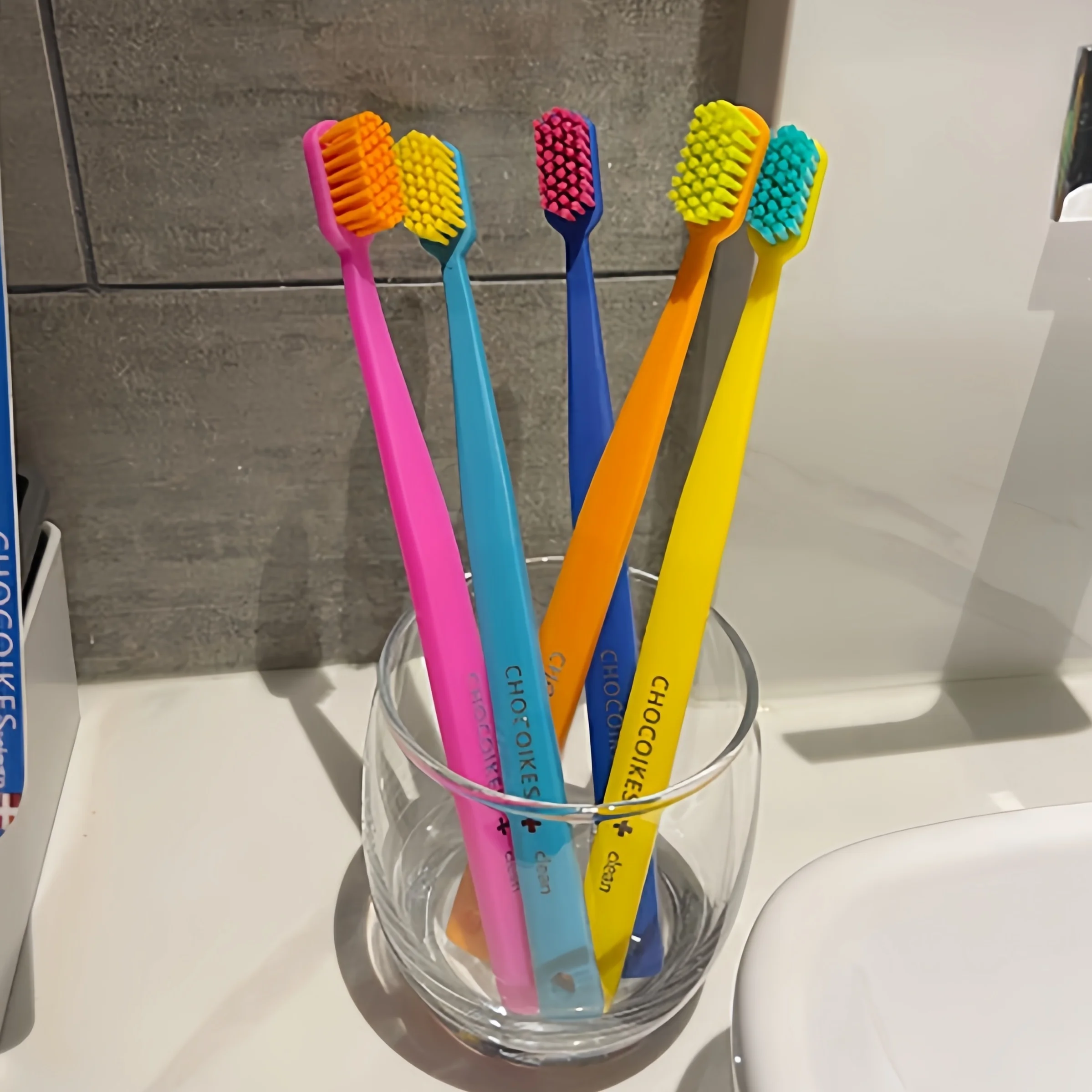 5 Packs of Chocolate Swiss Car - Bamboo Toothbrush 评论和价格